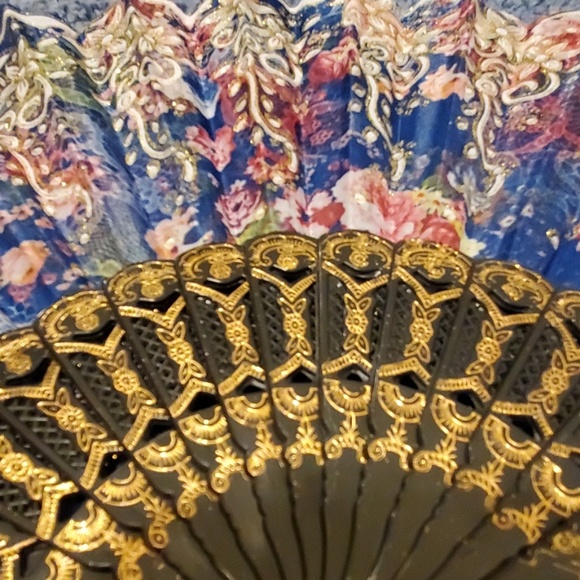 Foldable Fan - Picture 2 of 6